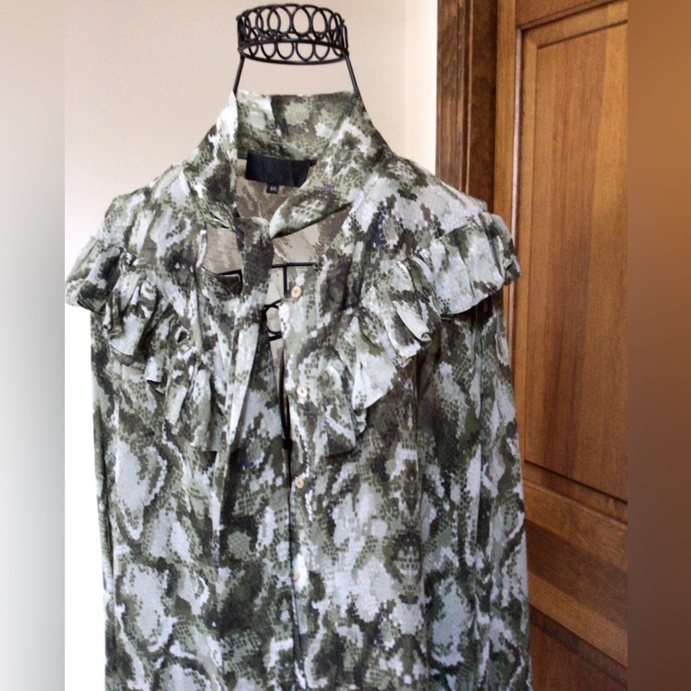 Nili Lotan Snake Print 100% Silk Chiffon Top Front Tie - Picture 3 of 7